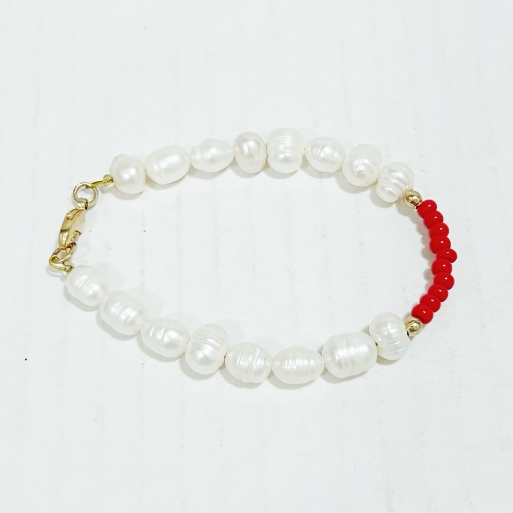 New Bracelet Handmade With Vintage Red Beads And Freshwater Pearls